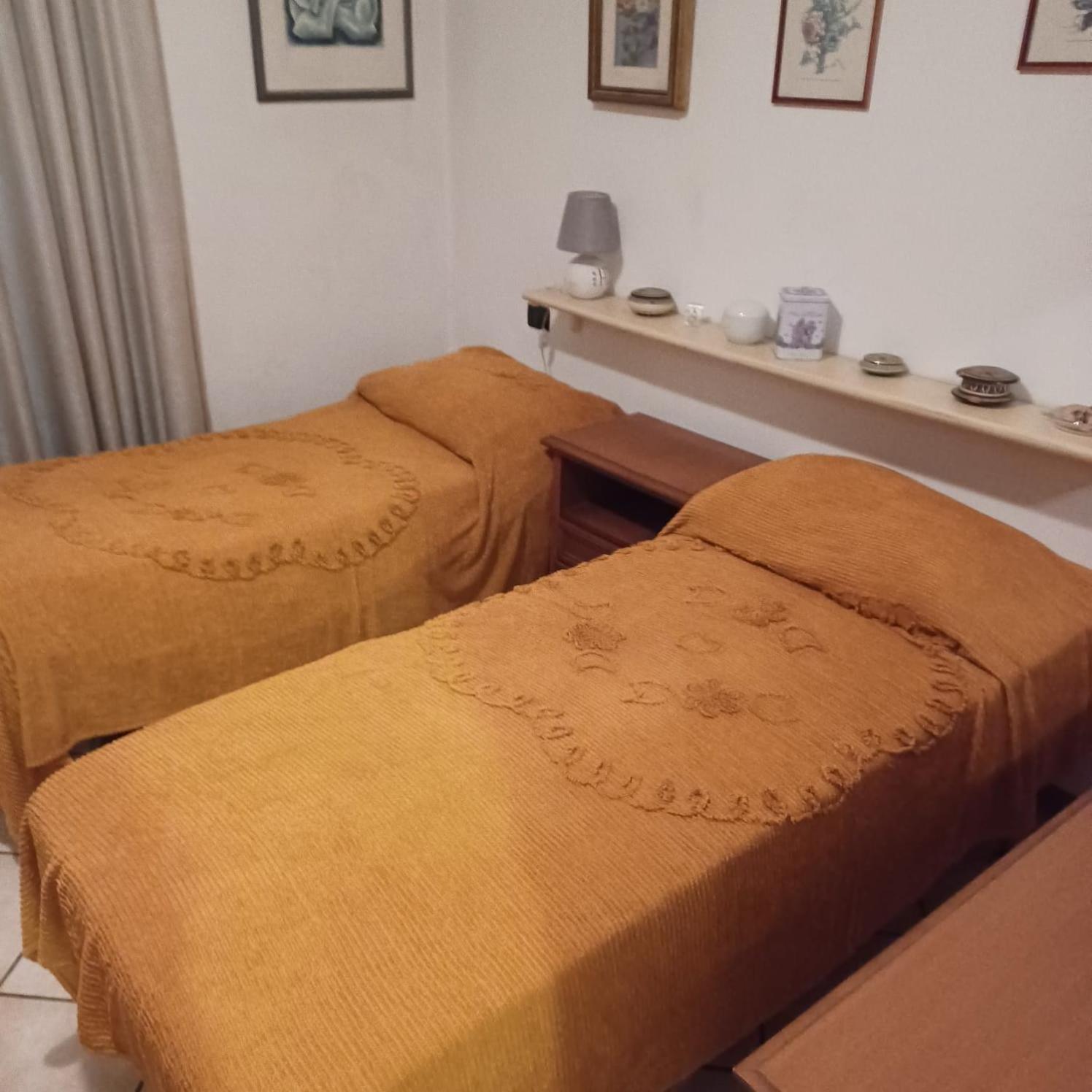 La Siesta Apartment โนวารา ภายนอก รูปภาพ