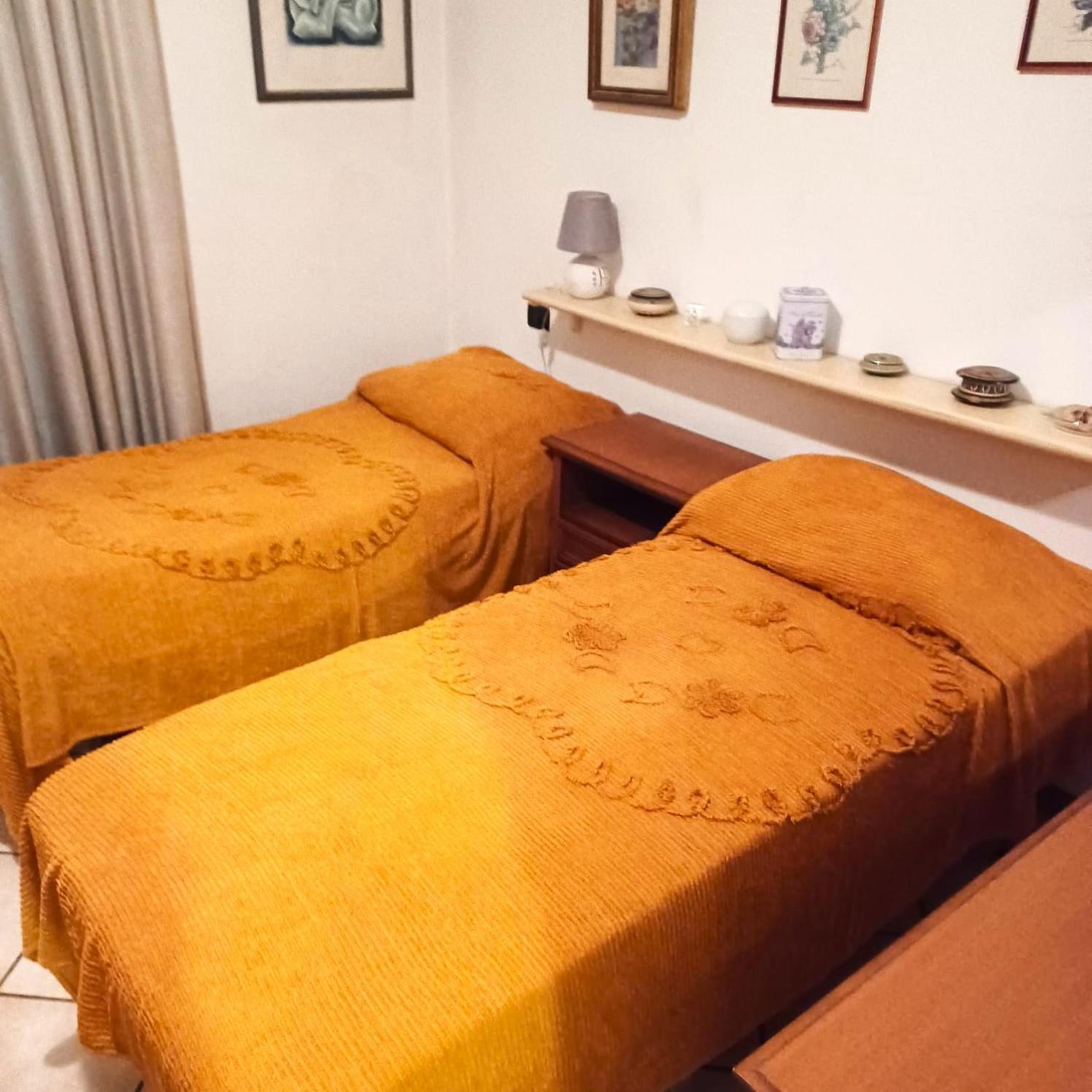 La Siesta Apartment โนวารา ภายนอก รูปภาพ